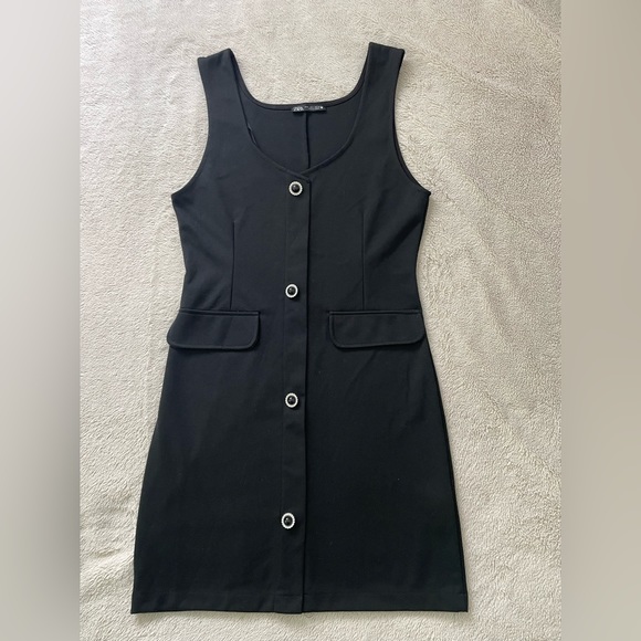 Zara dress, size large, never worn! 90s Chanel vibes, very cute. - Picture 3 of 3